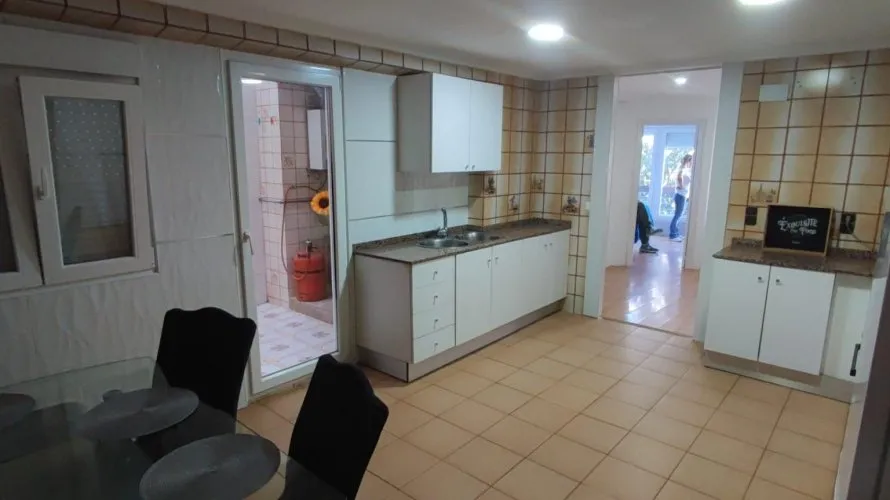 Apartamento de 2 dormitorios en Alicante, España No. 613 № 15