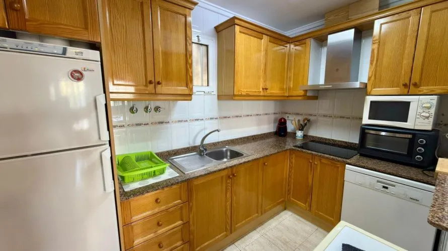 Apartamento de 2 dormitorios en Villajoyosa, España No. 757 № 3