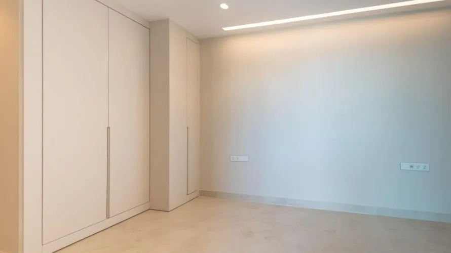 Apartamento de 4 dormitorios en Benidorm, España No. 259 № 18