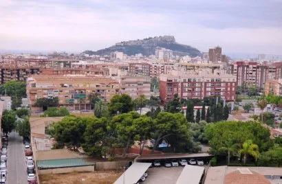 Ático de 4 dormitorios en Alicante, España No. 106