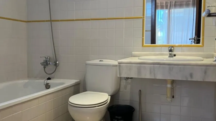 Apartamento de 2 dormitorios en Torrevieja, España No. 123 № 20