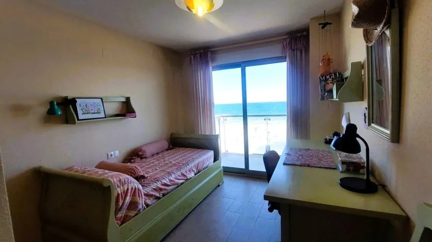 Apartamento de 4 dormitorios en Torrevieja, España No. 399 № 17