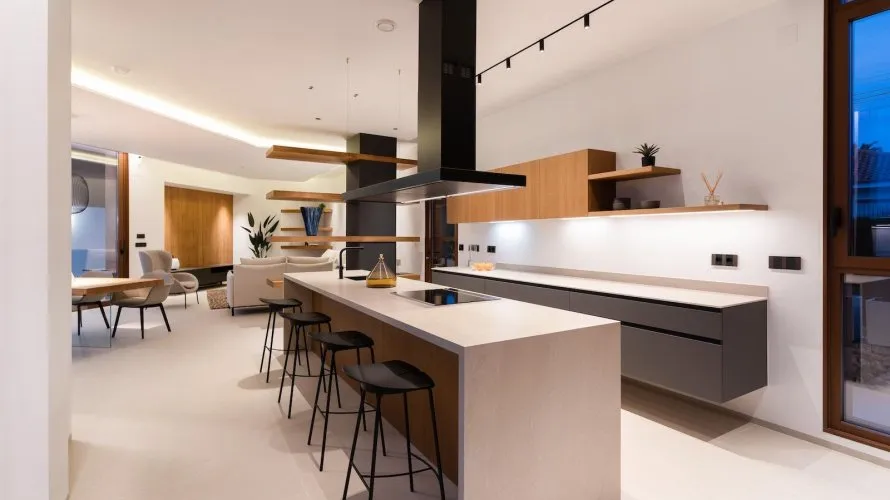 Villa de 4 dormitorios en Benidorm, España No. 343 № 2