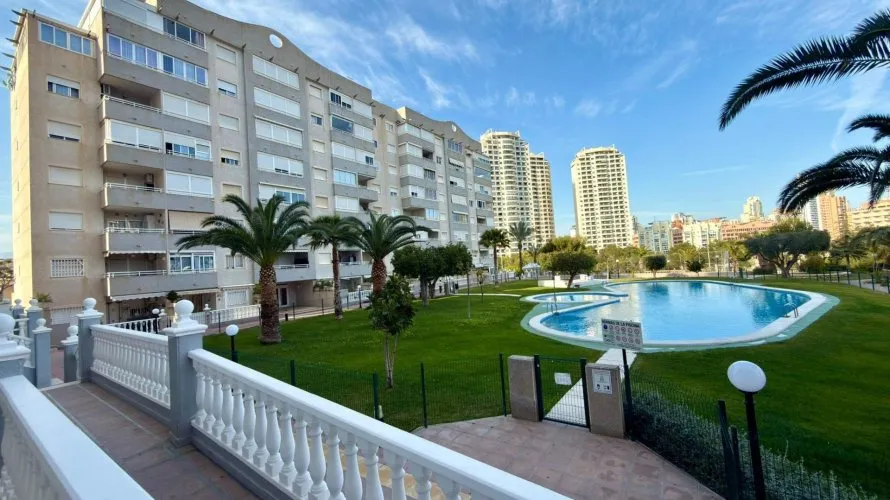 Apartamento de 2 dormitorios en Villajoyosa, España No. 757 № 19
