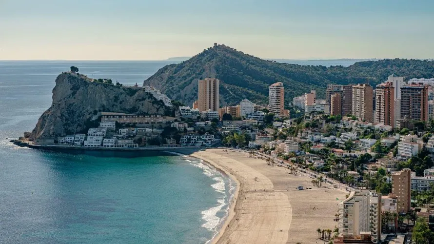 Apartamento de 3 dormitorios en Benidorm, España No. 476 № 2