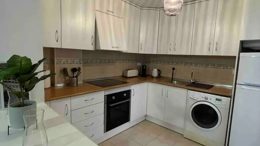 Apartamento de 2 dormitorios en Torrevieja, España No. 639 № 23