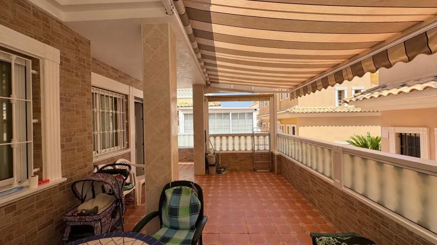 Сasa de 3 dormitorios en Guardamar del Segura, España No. 563 № 9