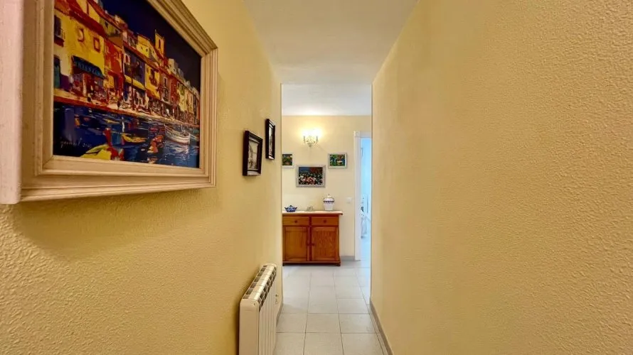 Apartamento de 3 dormitorios en Torrevieja, España No. 670 № 27