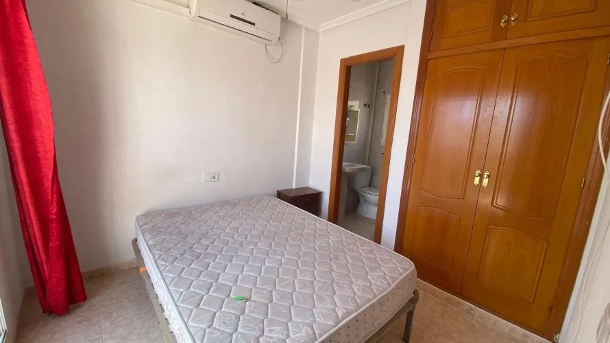 Сasa de 3 dormitorios en Torrevieja, España No. 777 № 5