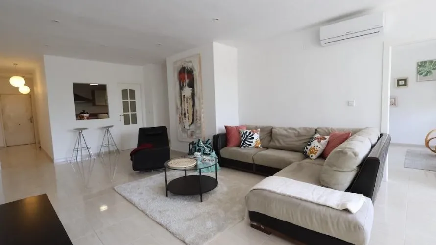 Apartamento de 3 dormitorios en Torrevieja, España No. 425 № 8