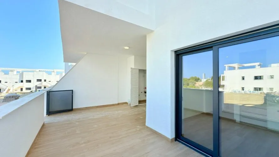 Apartamento de 2 dormitorios en Finestrat, España No. 105 № 15