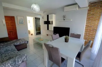 Apartamento de 2 dormitorios en El Campello, España No. 674