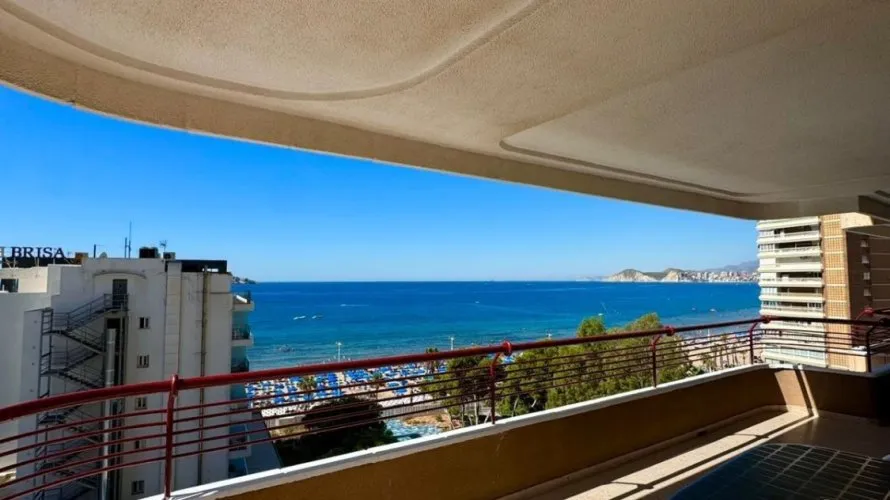 Apartamento de 2 dormitorios en Benidorm, España No. 595 № 18