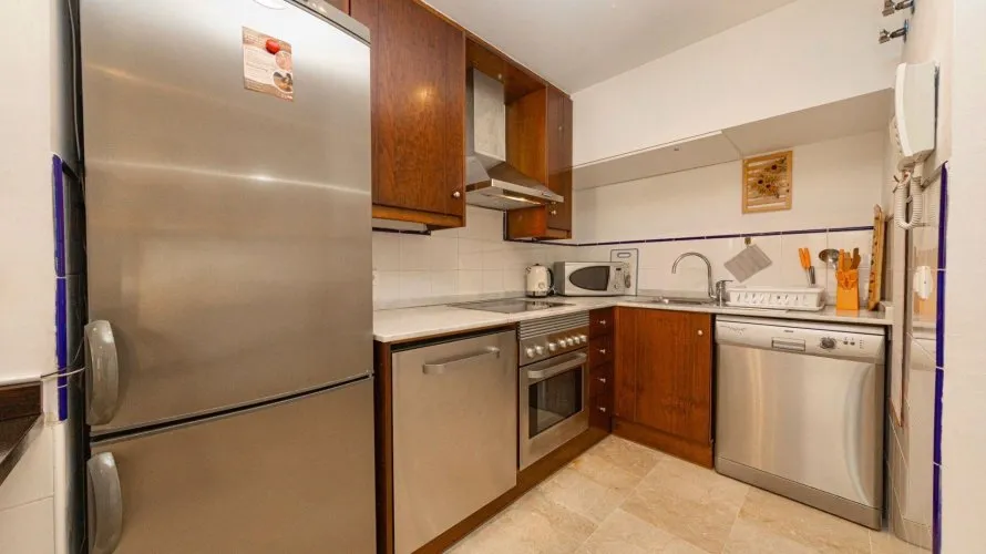 Apartamento de 2 dormitorios en Torrevieja, España No. 386 № 12