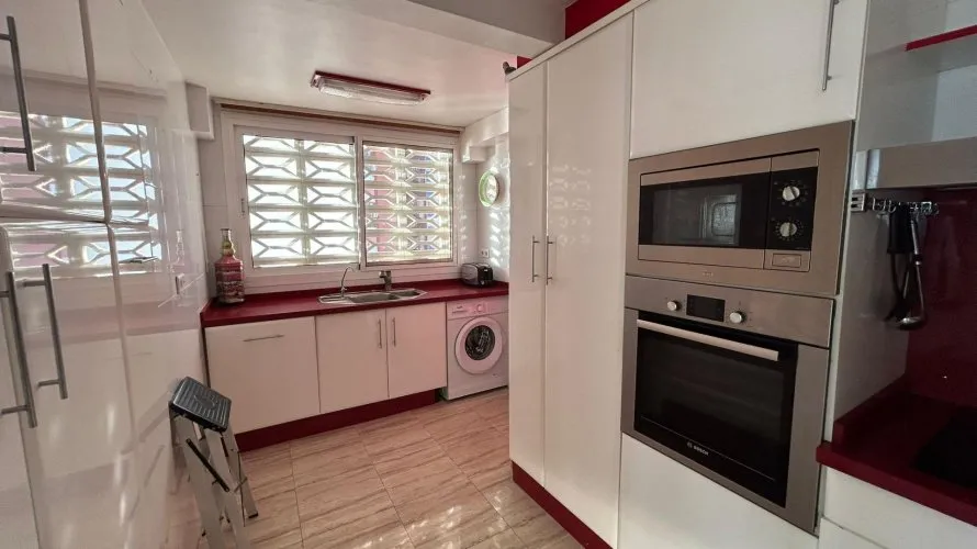 Apartamento de 2 dormitorios en Benidorm, España No. 464 № 23
