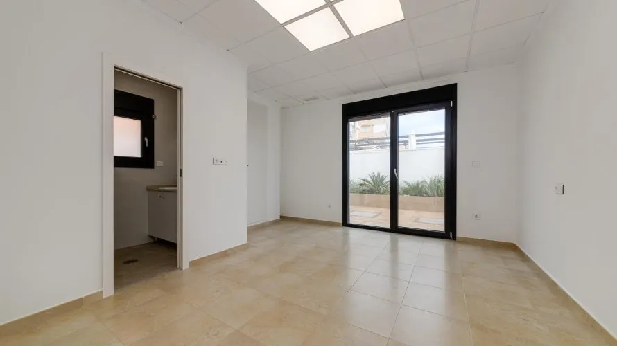 Villa de 210m² en Torrevieja, España No. 509 № 22
