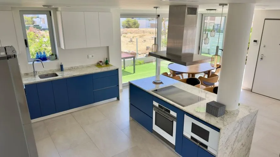 Villa de 3 dormitorios en Finestrat, España No. 406 № 26