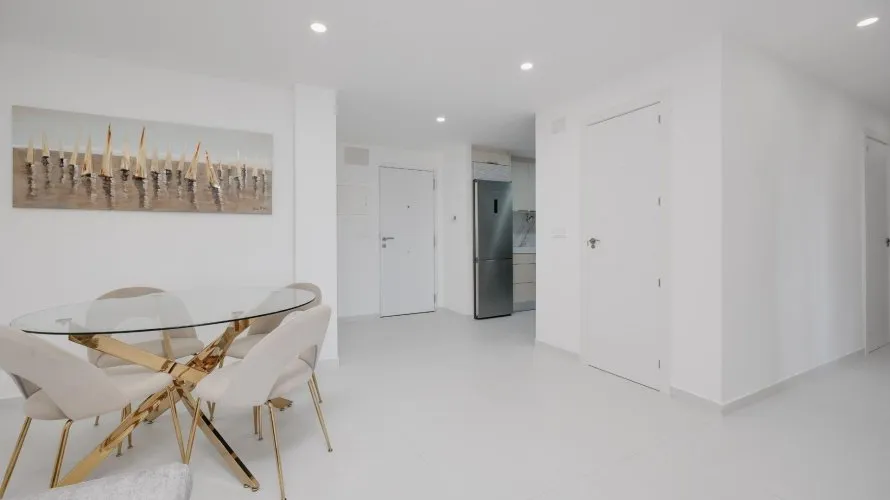 Apartamento de 3 dormitorios en Torrevieja, España No. 616 № 14