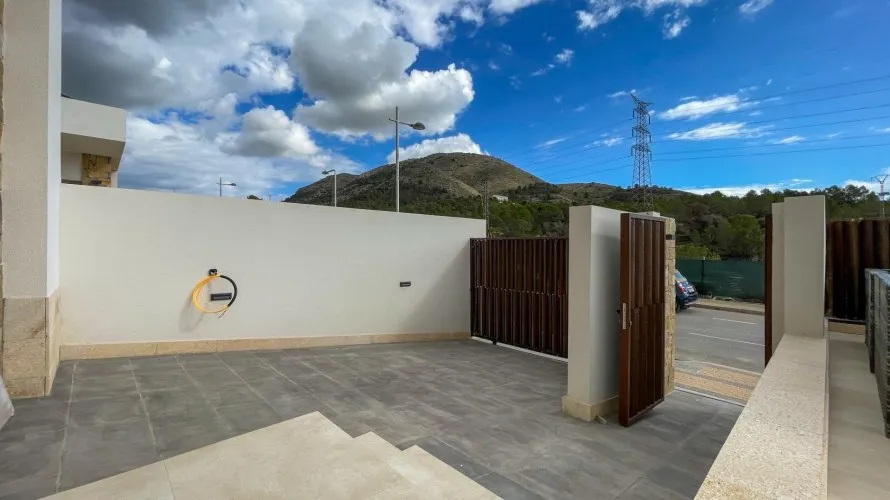 Villa de 3 dormitorios en Finestrat, España No. 452 № 6