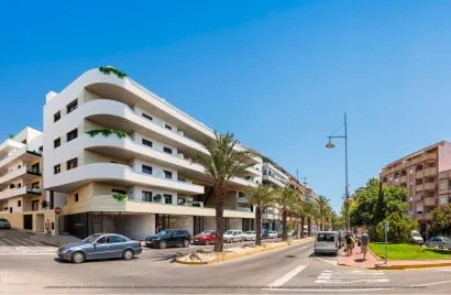Apartamento de 2 dormitorios en Torrevieja, España No. 371