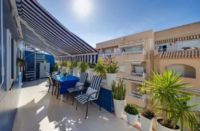 Ático de 3 dormitorios en Torrevieja, España No. 685