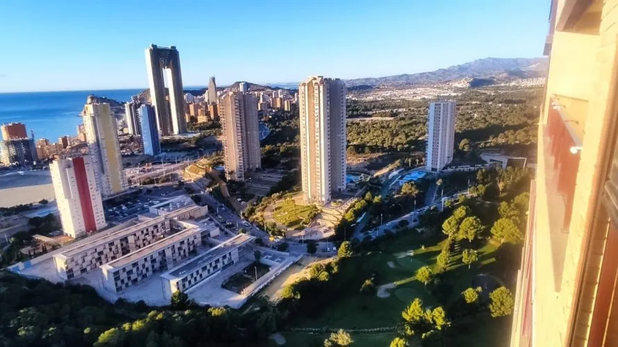 Apartamento de 1 dormitorio en Benidorm, España No. 482 № 2