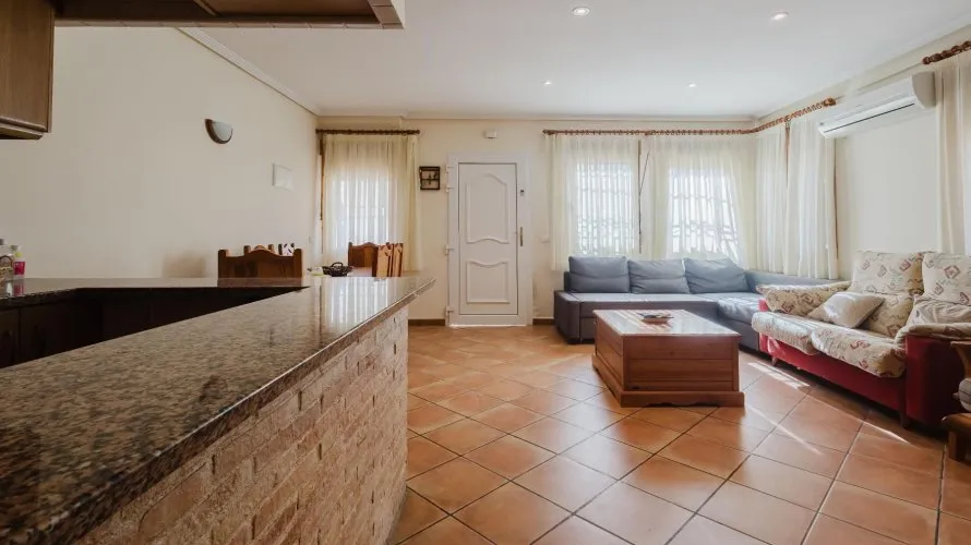 Bungalow de 75m² en Torrevieja, España No. 653 № 11