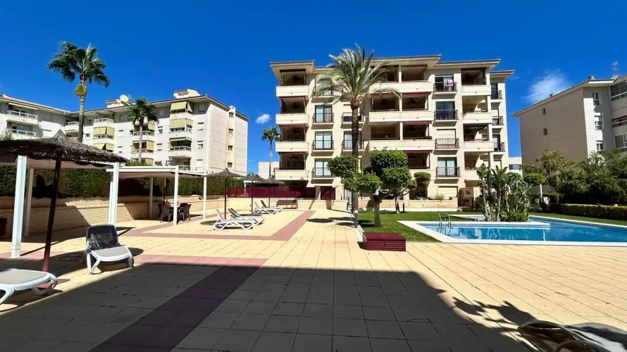 Apartamento de 80m² en Albir, España No. 435 № 12