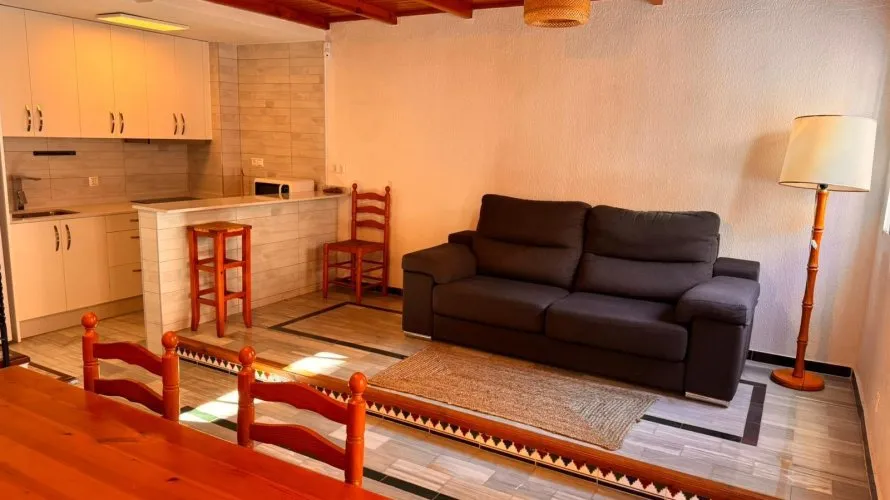 Bungalow de 2 dormitorios en Torrevieja, España No. 198 № 2