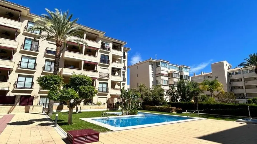 Apartamento de 80m² en Albir, España No. 435 № 13