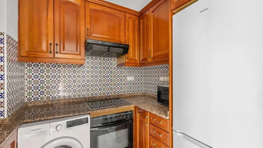 Apartamento de 2 dormitorios en Torrevieja, España No. 736 № 13