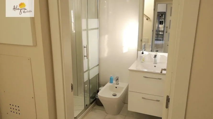 Villa de 4 dormitorios en Finestrat, España No. 226 № 18