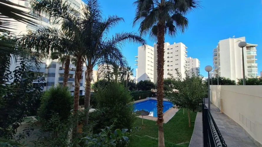Apartamento de 2 dormitorios en Villajoyosa, España No. 677 № 15