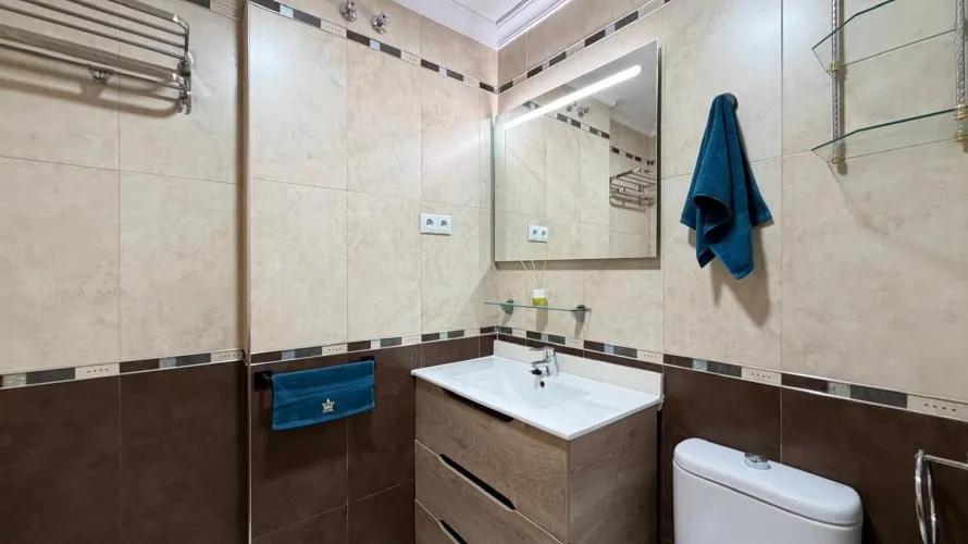Apartamento de 3 dormitorios en Torrevieja, España No. 672 № 4