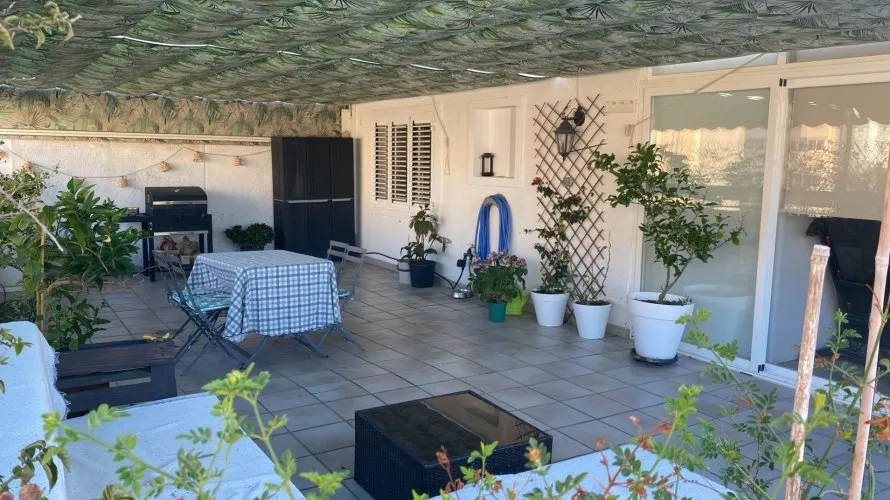 Ático de 1 dormitorio en Alicante, España No. 520 № 1