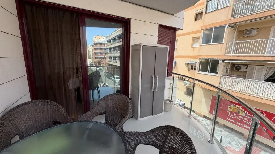 Apartamento de 1 dormitorio en Torrevieja, España No. 761