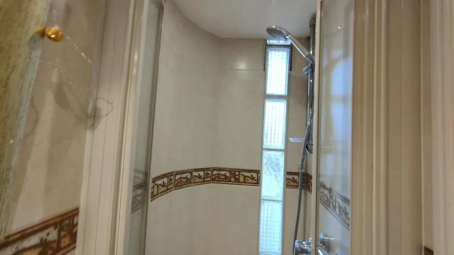 Apartamento de 2 dormitorios en Benidorm, España No. 144 № 14