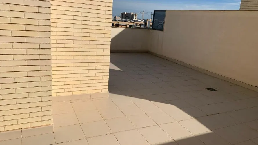 Ático de 4 dormitorios en Alicante, España No. 762 № 7