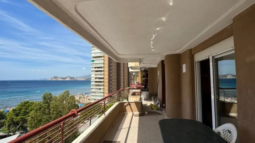 Apartamento de 2 dormitorios en Benidorm, España No. 595 № 19