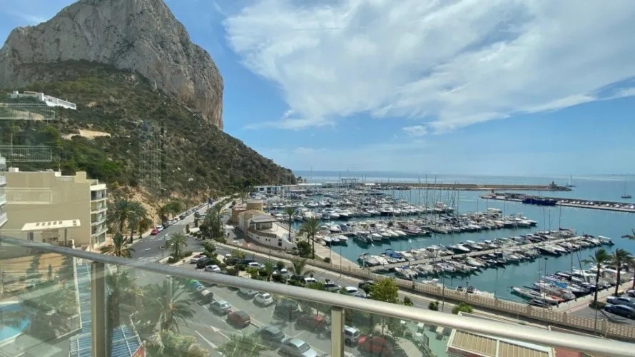 Apartamento de 168m² en Calpe, España No. 627 № 2