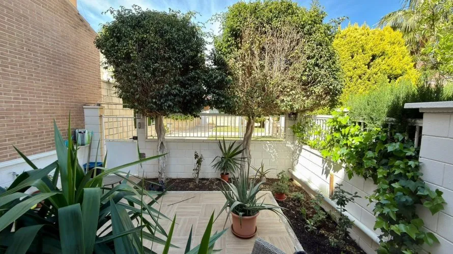 Bungalow de 6 dormitorios en Alicante, España No. 729 № 10