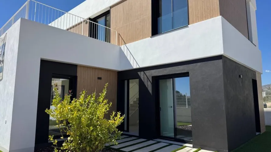 Villa de 3 dormitorios en Finestrat, España No. 703 № 1