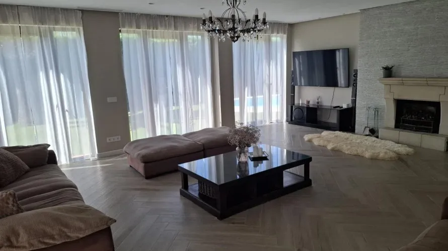Villa de 4 dormitorios en Finestrat, España No. 211 № 15