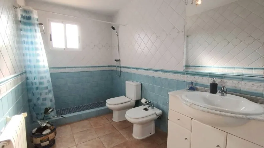 Apartamento de 6 dormitorios en Torrevieja, España No. 599 № 10