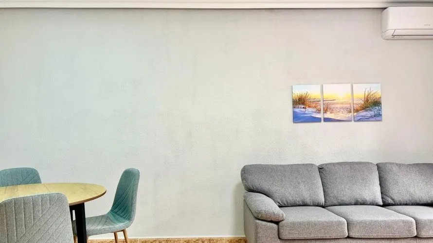 Apartamento de 2 dormitorios en Torrevieja, España No. 798 № 17