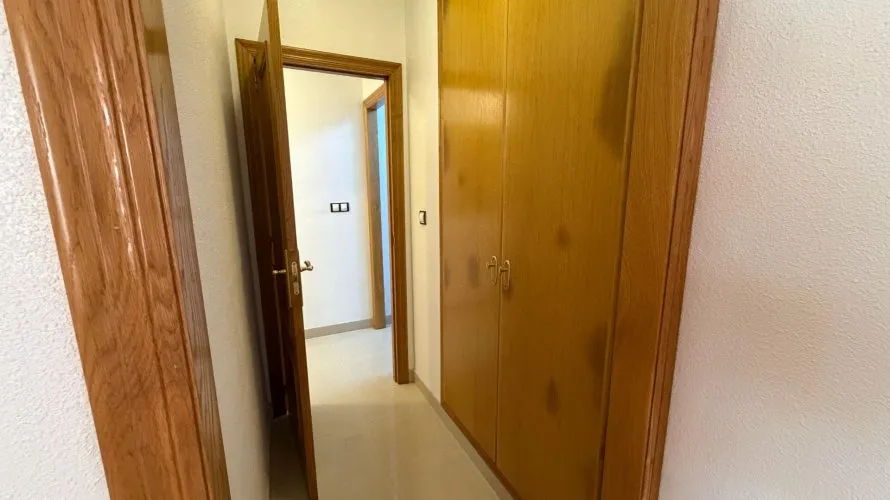 Apartamento de 1 dormitorio en Torrevieja, España No. 761 № 6