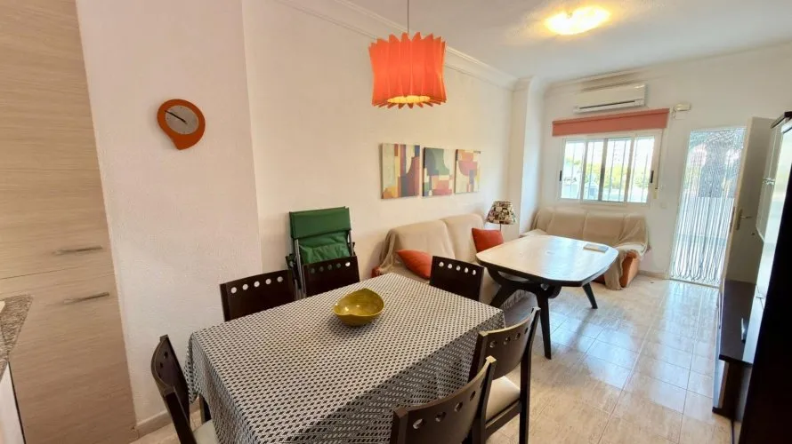 Apartamento de 2 dormitorios en Villajoyosa, España No. 757 № 12