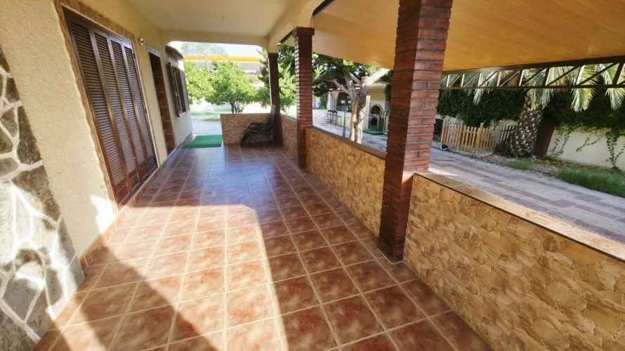 Apartamento de 5 dormitorios en Alicante, España No. 620 № 3