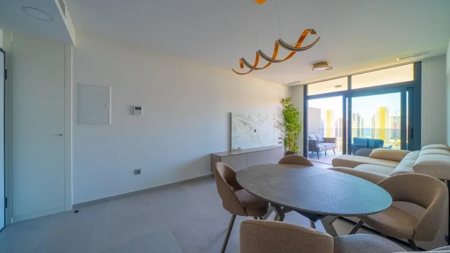Apartamento de 2 dormitorios en Benidorm, España No. 629