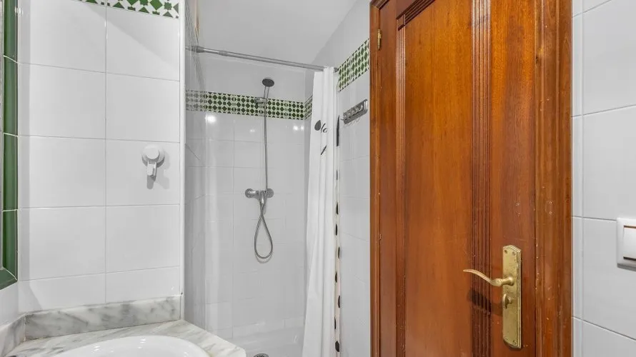 Apartamento de 2 dormitorios en Torrevieja, España No. 736 № 23